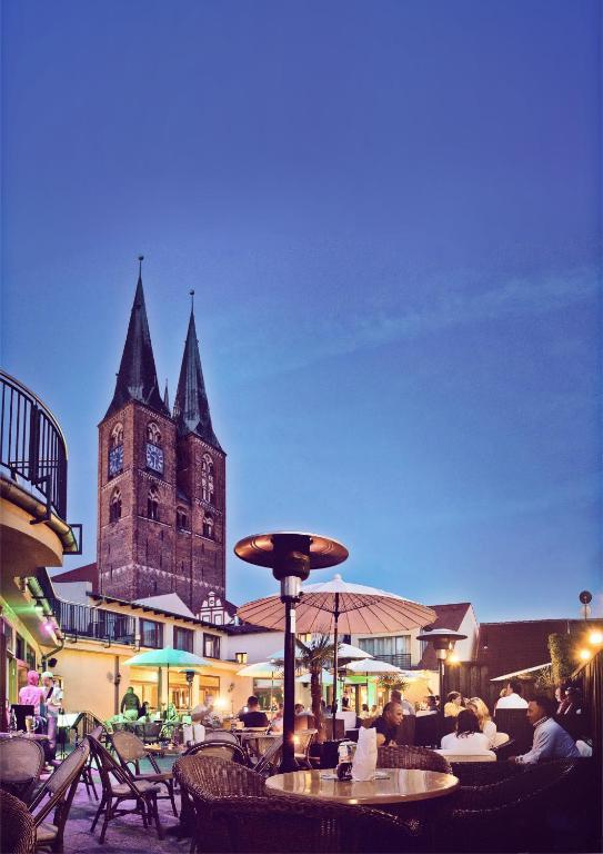 Hotel Schwarzer Adler Stendal Kültér fotó