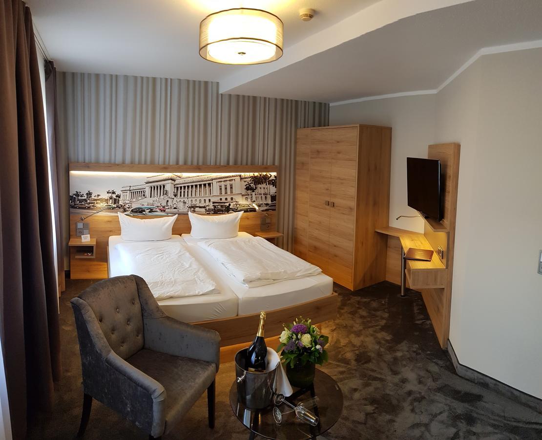 Hotel Schwarzer Adler Stendal Kültér fotó