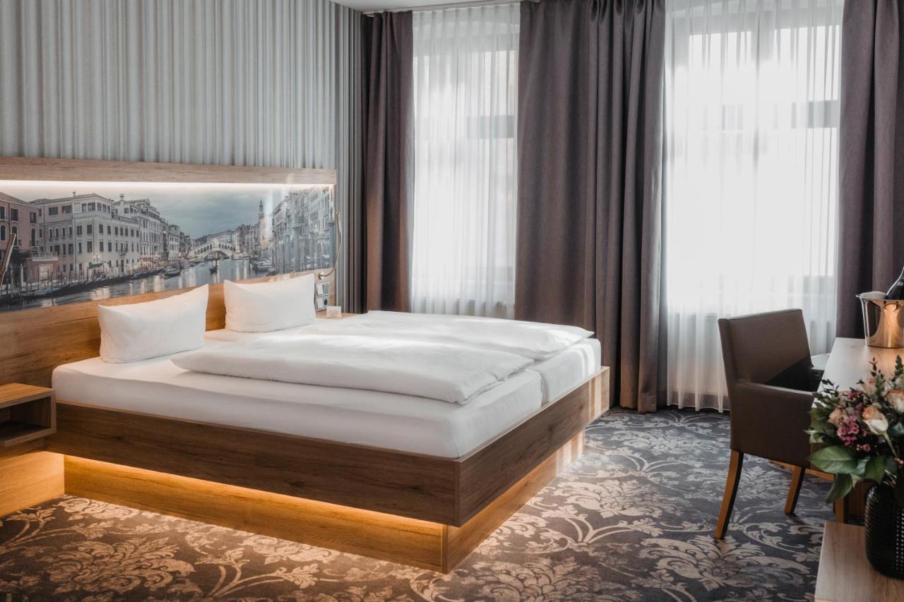 Hotel Schwarzer Adler Stendal Kültér fotó