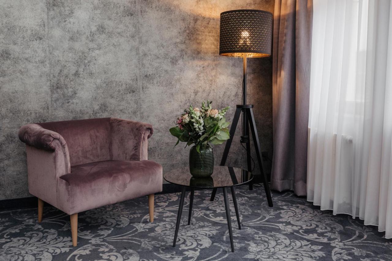 Hotel Schwarzer Adler Stendal Kültér fotó