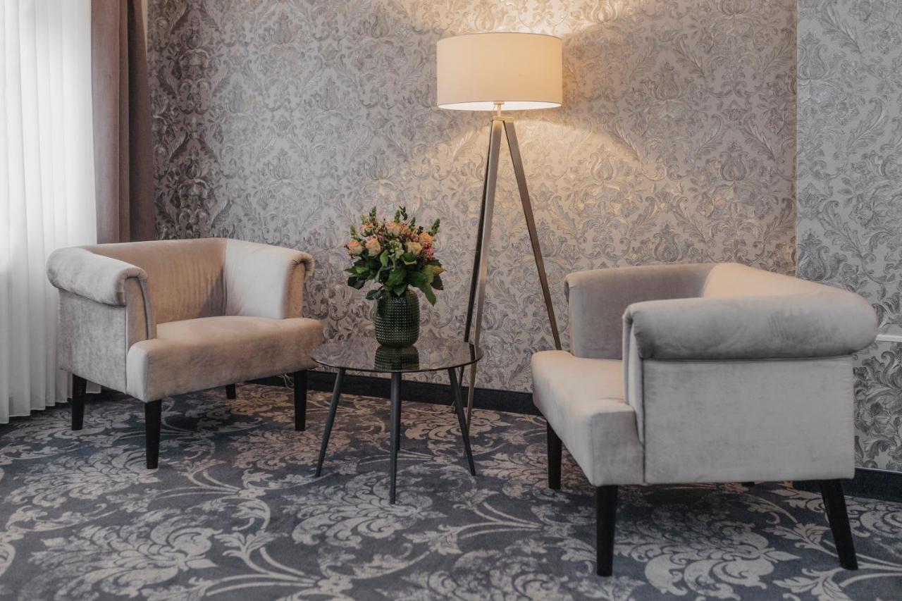 Hotel Schwarzer Adler Stendal Kültér fotó